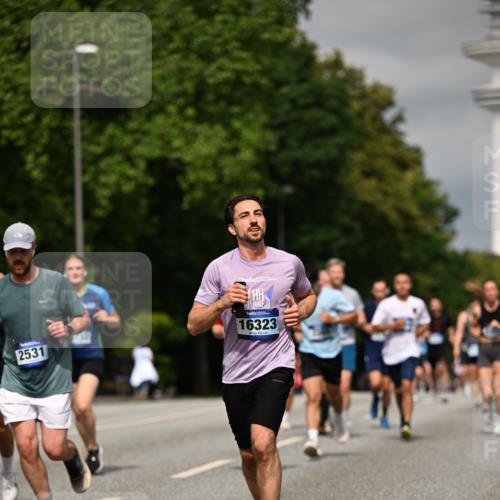 29.06.2025 - hella hamburg halbmarathon Dr. Thomas Lammeyer http://msf.ph/oto/8306876 29.06.2025 10:16:48 Kennedybrücke 1020, 1051, 2531, 2942, 3360, 3363, 4187, 4532, 6489, 7014, 7873, 8398, 8405, 9705, 10067, 10409, 11025 meine-sportfotos.de