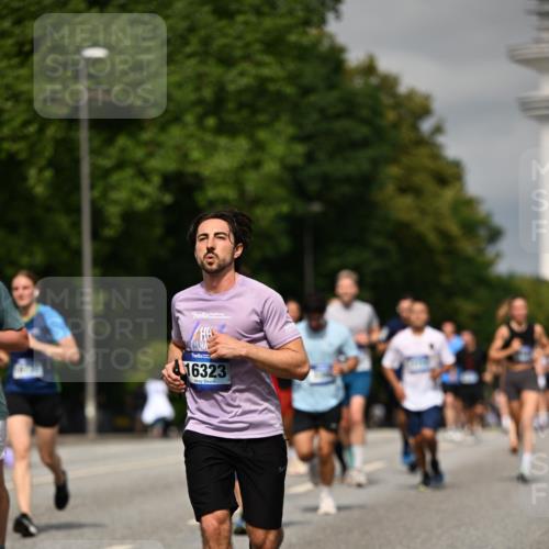 29.06.2025 - hella hamburg halbmarathon Dr. Thomas Lammeyer http://msf.ph/oto/8306897 29.06.2025 10:16:49 Kennedybrücke 1020, 1051, 2531, 2942, 3360, 4187, 4532, 6489, 7014, 7873, 8398, 8405, 9705, 10409, 11025 meine-sportfotos.de