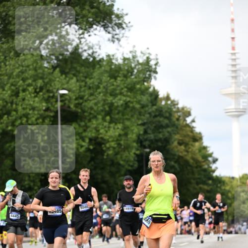 29.06.2025 - hella hamburg halbmarathon Dr. Thomas Lammeyer http://msf.ph/oto/8306976 29.06.2025 10:38:11 Kennedybrücke 1189, 1275, 1764, 1787, 2038, 2276, 2464, 2496, 2933, 3264, 3340, 3345, 3848, 4445, 4824, 4826, 5096, 5141, 5557, 5566, 5569, 5691, 5821, 5822, 5887, 6109, 6364, 6515, 6516, 6574, 6956, 7027, 7324, 7329, 7565, 7633, 7653, 7982, 8157, 8277, 8282, 8349, 8375, 8377, 8383, 8401, 9094, 9875, 9995, 10007, 10048, 10071, 10561, 10564, 11229, 11237, 11338, 11432 meine-sportfotos.de