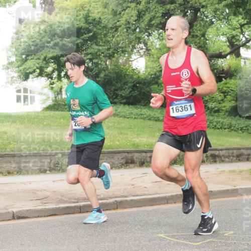 29.06.2025 - hella hamburg halbmarathon KatJ http://msf.ph/oto/8307000 29.06.2025 10:14:41 Zwischen KM18-KM19 2892, 7142, 7855 meine-sportfotos.de
