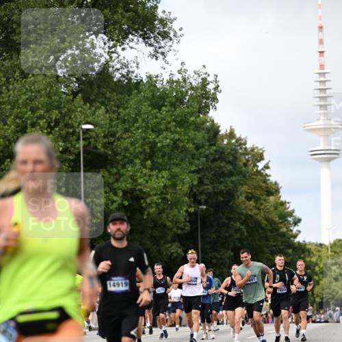 29.06.2025 - hella hamburg halbmarathon Dr. Thomas Lammeyer http://msf.ph/oto/8307120 29.06.2025 10:38:14 Kennedybrücke 1025, 1189, 1705, 1764, 1787, 2038, 2276, 2464, 2496, 2933, 3264, 3340, 3345, 3848, 4445, 4824, 4826, 5096, 5141, 5557, 5566, 5569, 5691, 5821, 5822, 5887, 6034, 6109, 6364, 6515, 6516, 6574, 6718, 7027, 7324, 7329, 7565, 7633, 7653, 7982, 8157, 8202, 8277, 8282, 8349, 8375, 8377, 8383, 8401, 9094, 9875, 10007, 10048, 10071, 10561, 10564, 11229, 11338, 11432 meine-sportfotos.de