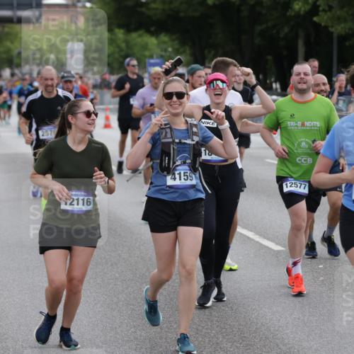 29.06.2025 - hella hamburg halbmarathon Jannik Wohlers http://msf.ph/oto/8307188 29.06.2025 10:38:10 Lombardsbrücke 56, 1721, 2151, 2576, 2660, 3094, 3095, 3216, 3286, 3323, 3726, 3777, 3841, 4028, 4139, 4155, 4159, 4259, 4260, 4316, 4883, 5085, 5089, 5155, 5617, 5684, 5735, 5913, 6695, 6696, 6875, 7117, 7148, 7371, 7561, 7692, 7849, 8583, 8635, 8718, 9004, 9424, 9699, 11635, 11697, 11728, 12075, 12116, 12577, 13000, 13200, 13823, 14096, 15644, 15755, 16174, 16214, 16708, 17091, 17250, 17333, 17478, 18471, 18709 meine-sportfotos.de