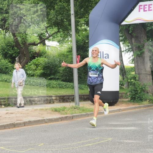 29.06.2025 - hella hamburg halbmarathon KatJ http://msf.ph/oto/8307194 29.06.2025 10:14:45 Zwischen KM18-KM19 2892 meine-sportfotos.de