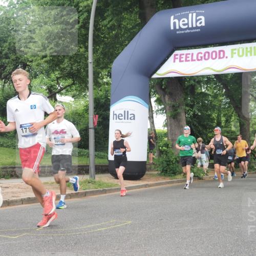 29.06.2025 - hella hamburg halbmarathon KatJ http://msf.ph/oto/8307263 29.06.2025 10:44:08 Zwischen KM18-KM19 1715, 1719, 2025, 2883, 3093, 4467 meine-sportfotos.de