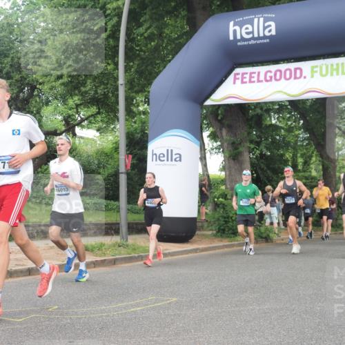 29.06.2025 - hella hamburg halbmarathon KatJ http://msf.ph/oto/8307289 29.06.2025 10:44:08 Zwischen KM18-KM19 1715, 1719, 2025, 2883, 3093, 4467 meine-sportfotos.de