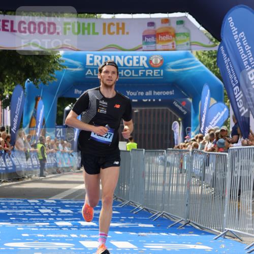 29.06.2025 - hella hamburg halbmarathon Strokosch-Dieckow http://msf.ph/oto/8307301 29.06.2025 10:14:27 Ziel 19227 meine-sportfotos.de