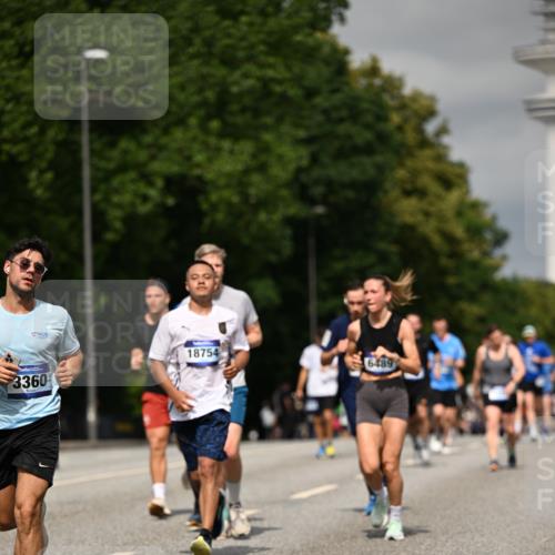 29.06.2025 - hella hamburg halbmarathon Dr. Thomas Lammeyer http://msf.ph/oto/8307315 29.06.2025 10:16:52 Kennedybrücke 1020, 1051, 1328, 2531, 2942, 3360, 4187, 4532, 5597, 5598, 6489, 7873, 8115, 8398, 8405, 9527, 9705, 10409, 10581 meine-sportfotos.de