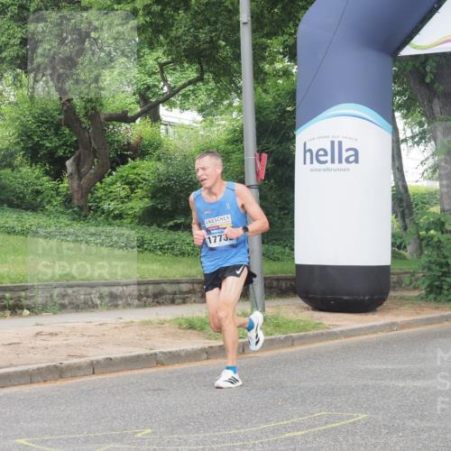 29.06.2025 - hella hamburg halbmarathon KatJ http://msf.ph/oto/8307417 29.06.2025 10:14:47 Zwischen KM18-KM19 5612 meine-sportfotos.de
