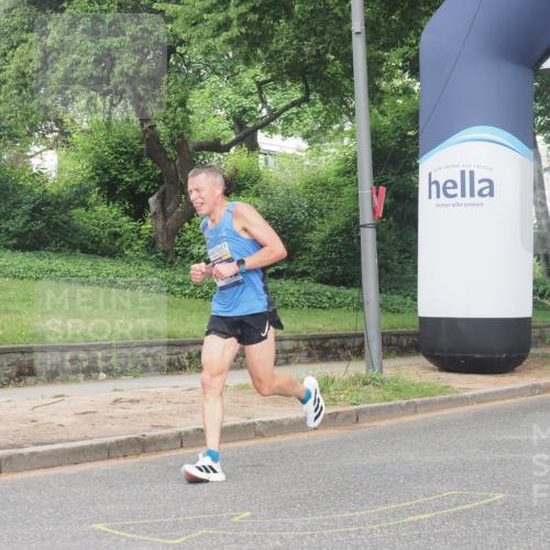 29.06.2025 - hella hamburg halbmarathon KatJ http://msf.ph/oto/8307472 29.06.2025 10:14:47 Zwischen KM18-KM19 5612 meine-sportfotos.de