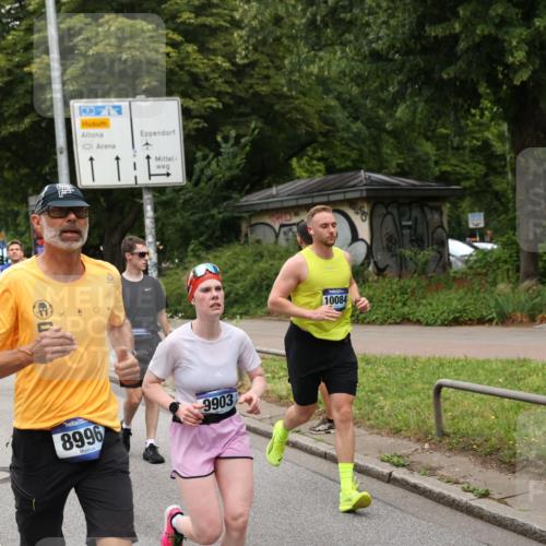 29.06.2025 - hella hamburg halbmarathon Yannick Fuchs http://msf.ph/oto/8307487 29.06.2025 10:50:26 20KM 1583, 1877, 1955, 2083, 2378, 2741, 3413, 4152, 4594, 4813, 5418, 5492, 5570, 5744, 7037, 7547, 8542, 8652, 8669, 8968, 8996, 9246, 9622, 9884, 9903, 9907, 10084, 10093, 10665, 11870, 12348, 12590, 12712, 13394, 13691, 13750, 14408, 14588, 14678, 14867, 15097, 15407, 15431, 15695, 16008, 16009, 16121, 16620, 16634, 16679, 17268, 17660, 17993, 18117, 18719, 18867, 18899, 19091 meine-sportfotos.de