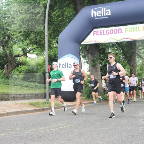 29.06.2025 - hella hamburg halbmarathon KatJ http://msf.ph/oto/8307498 29.06.2025 10:44:09 Zwischen KM18-KM19 1715, 1719, 1833, 2025, 3093, 4467 meine-sportfotos.de