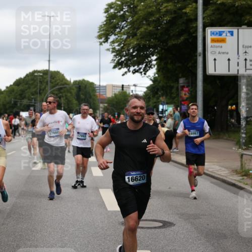 29.06.2025 - hella hamburg halbmarathon Yannick Fuchs http://msf.ph/oto/8307634 29.06.2025 10:50:27 20KM 1583, 1877, 1955, 2083, 2741, 3413, 4152, 4594, 4813, 5418, 5492, 5570, 5744, 6399, 7037, 7547, 8542, 8652, 8669, 8968, 8996, 9246, 9884, 9903, 9907, 9934, 10084, 10093, 10665, 11870, 12348, 12590, 12712, 13394, 13666, 13691, 13750, 14408, 14588, 14678, 14867, 15097, 15407, 15431, 15695, 16008, 16009, 16121, 16620, 16634, 16679, 17268, 17660, 17993, 18117, 18719, 18867, 18899, 19091 meine-sportfotos.de