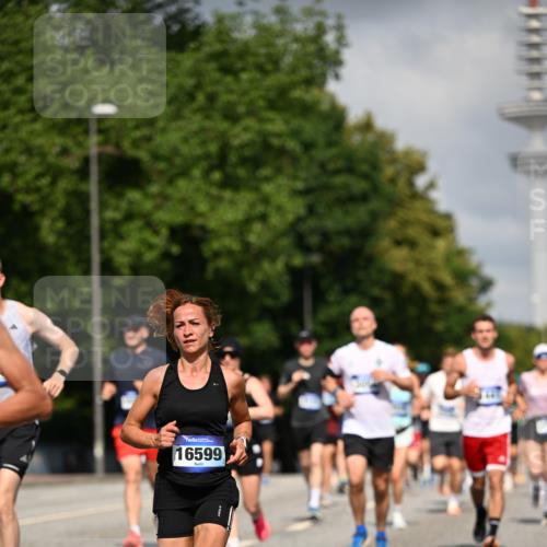 29.06.2025 - hella hamburg halbmarathon Dr. Thomas Lammeyer http://msf.ph/oto/8307701 29.06.2025 09:54:32 Kennedybrücke 1256, 1441, 1677, 1962, 2546, 2579, 3056, 4854, 4888, 4889, 4893, 5026, 5087, 5472, 5506, 5752, 5916, 6080, 6429, 6639, 6721, 6901, 7110, 7116, 7284, 7635, 8091, 8122, 8319, 8574, 8966, 9313, 9755, 9833, 10064, 10415, 10469, 11284 meine-sportfotos.de
