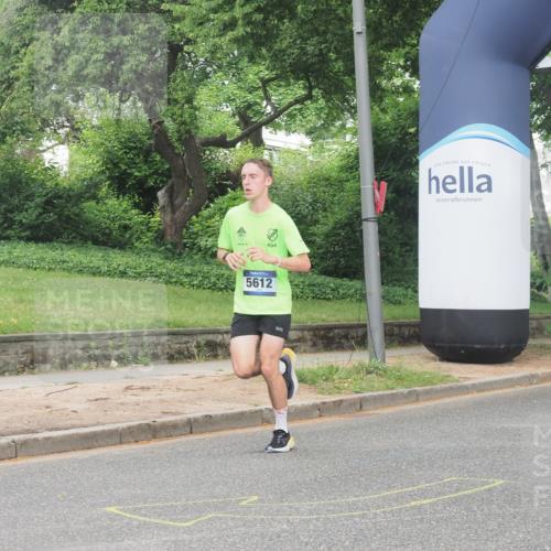 29.06.2025 - hella hamburg halbmarathon KatJ http://msf.ph/oto/8307707 29.06.2025 10:14:49 Zwischen KM18-KM19 5612 meine-sportfotos.de