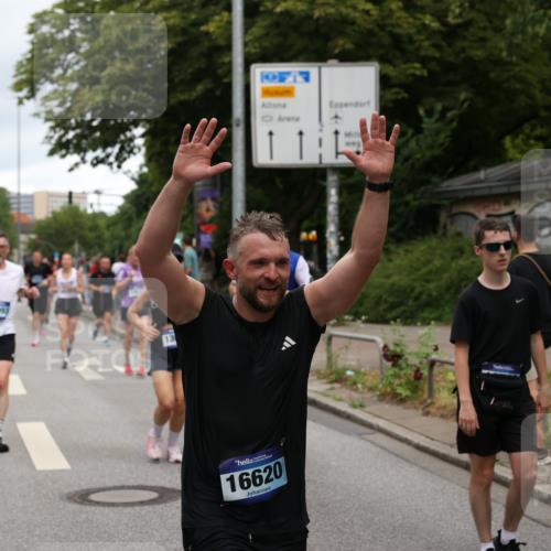 29.06.2025 - hella hamburg halbmarathon Yannick Fuchs http://msf.ph/oto/8307733 29.06.2025 10:50:27 20KM 1583, 1877, 1955, 2083, 2741, 3413, 4152, 4594, 4813, 5418, 5492, 5570, 5744, 6399, 7037, 7547, 8542, 8652, 8669, 8968, 8996, 9246, 9884, 9903, 9907, 9934, 10084, 10093, 10665, 11870, 12348, 12590, 12712, 13394, 13666, 13691, 13750, 14408, 14588, 14678, 14867, 15097, 15407, 15431, 15695, 16008, 16009, 16121, 16620, 16634, 16679, 17268, 17660, 17993, 18117, 18719, 18867, 18899, 19091 meine-sportfotos.de