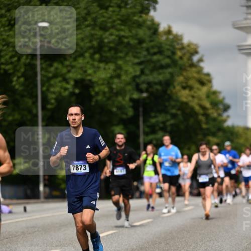 29.06.2025 - hella hamburg halbmarathon Dr. Thomas Lammeyer http://msf.ph/oto/8307773 29.06.2025 10:16:55 Kennedybrücke 1020, 1051, 1328, 2531, 2942, 3360, 4187, 4532, 4554, 5597, 5598, 6489, 7873, 8115, 8398, 8405, 9527, 9705, 10409, 10581 meine-sportfotos.de