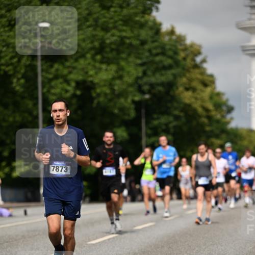 29.06.2025 - hella hamburg halbmarathon Dr. Thomas Lammeyer http://msf.ph/oto/8307811 29.06.2025 10:16:55 Kennedybrücke 1020, 1051, 1328, 2531, 2942, 3360, 4187, 4532, 4554, 5597, 5598, 6489, 7873, 8115, 8398, 8405, 9527, 9705, 10409, 10581 meine-sportfotos.de