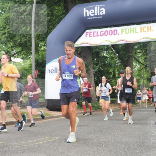 29.06.2025 - hella hamburg halbmarathon KatJ http://msf.ph/oto/8307875 29.06.2025 10:44:13 Zwischen KM18-KM19 1715, 1833, 2025, 2488, 3093, 3413, 3859, 4426, 4467, 5457, 5458 meine-sportfotos.de