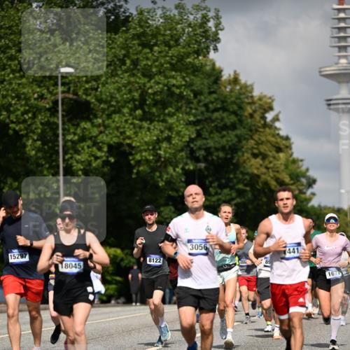 29.06.2025 - hella hamburg halbmarathon Dr. Thomas Lammeyer http://msf.ph/oto/8307887 29.06.2025 09:54:34 Kennedybrücke 1256, 1441, 1677, 1962, 2546, 2579, 3056, 3947, 4854, 4888, 4889, 4893, 5026, 5087, 5506, 5752, 5916, 6429, 6593, 6639, 6721, 6901, 7116, 7284, 7635, 8091, 8122, 8319, 8574, 8966, 9313, 9755, 9833, 10064, 10415, 10469 meine-sportfotos.de