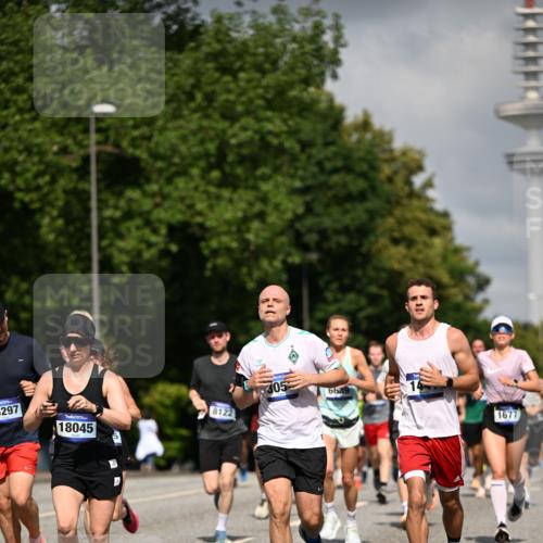 29.06.2025 - hella hamburg halbmarathon Dr. Thomas Lammeyer http://msf.ph/oto/8307918 29.06.2025 09:54:34 Kennedybrücke 1256, 1441, 1677, 1962, 2546, 2579, 3056, 3947, 4854, 4888, 4889, 4893, 5026, 5087, 5506, 5752, 5916, 6429, 6593, 6639, 6721, 6901, 7116, 7284, 7635, 8091, 8122, 8319, 8574, 8966, 9313, 9755, 9833, 10064, 10415, 10469 meine-sportfotos.de