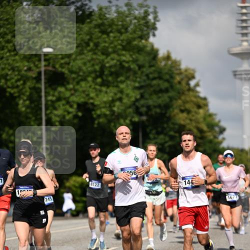 29.06.2025 - hella hamburg halbmarathon Dr. Thomas Lammeyer http://msf.ph/oto/8307924 29.06.2025 09:54:34 Kennedybrücke 1256, 1441, 1677, 1962, 2546, 2579, 3056, 3947, 4854, 4888, 4889, 4893, 5026, 5087, 5506, 5752, 5916, 6429, 6593, 6639, 6721, 6901, 7116, 7284, 7635, 8091, 8122, 8319, 8574, 8966, 9313, 9755, 9833, 10064, 10415, 10469 meine-sportfotos.de