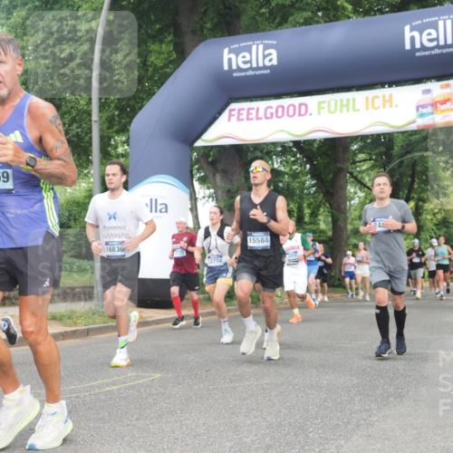 29.06.2025 - hella hamburg halbmarathon KatJ http://msf.ph/oto/8307960 29.06.2025 10:44:13 Zwischen KM18-KM19 1715, 1833, 2025, 2488, 3093, 3413, 3859, 4426, 4467, 5457, 5458 meine-sportfotos.de