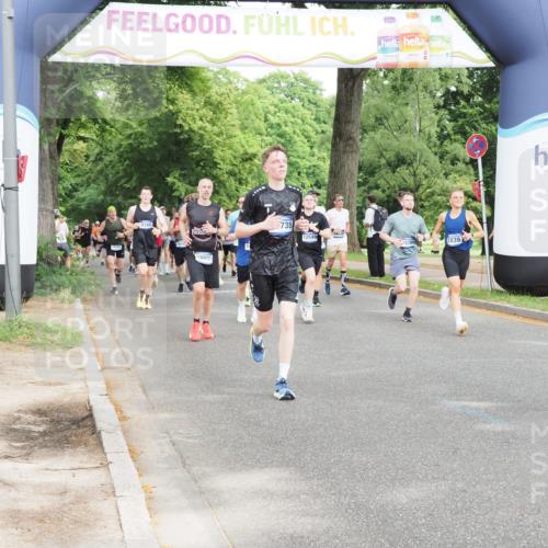 29.06.2025 - hella hamburg halbmarathon MichiJ http://msf.ph/oto/8308022 29.06.2025 10:35:46 Zwischen KM18-KM19 1696, 2839, 2869, 3747, 6009, 9482, 10000, 15735, 16175, 16766 meine-sportfotos.de