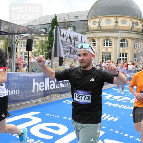 29.06.2025 - hella hamburg halbmarathon Michael Strokosch http://msf.ph/oto/8308042 29.06.2025 10:58:08 Ziel 1563, 1611, 3141, 4319, 4579, 6531, 6892, 8089, 10036, 10408, 11832, 12773, 13666, 15090, 15189, 15527 meine-sportfotos.de