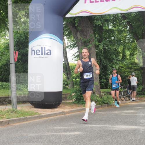 29.06.2025 - hella hamburg halbmarathon KatJ http://msf.ph/oto/8308071 29.06.2025 10:14:56 Zwischen KM18-KM19  meine-sportfotos.de