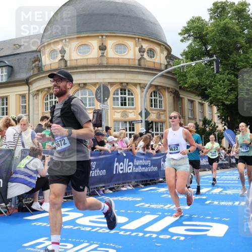 29.06.2025 - hella hamburg halbmarathon Strokosch-Dieckow http://msf.ph/oto/8308185 29.06.2025 10:56:25 Ziel 1583, 3048, 3413, 4029, 5672, 5744, 6399, 7742, 8542, 8652, 8863, 9622, 10093, 10665, 11231, 11309, 15300, 15407, 15818, 16257, 16261, 16375, 17268, 17734, 18117, 18495, 18652, 18741, 18746, 18835 meine-sportfotos.de