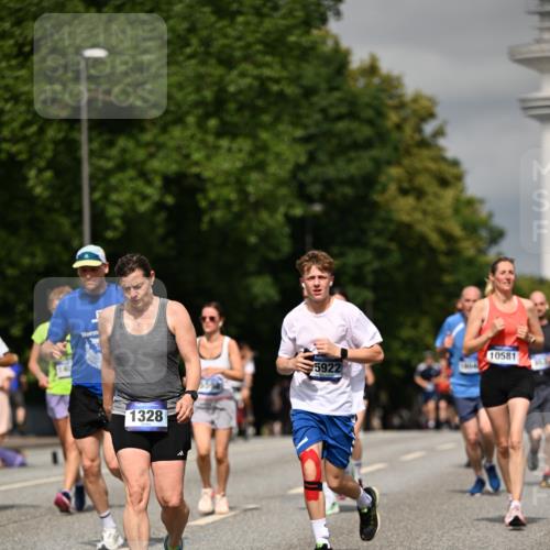 29.06.2025 - hella hamburg halbmarathon Dr. Thomas Lammeyer http://msf.ph/oto/8308214 29.06.2025 10:17:04 Kennedybrücke 1007, 1020, 1051, 1328, 3360, 4187, 4554, 5597, 5598, 6489, 7873, 8115, 8279, 9527, 10581 meine-sportfotos.de