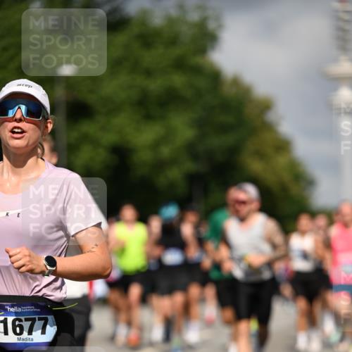 29.06.2025 - hella hamburg halbmarathon Dr. Thomas Lammeyer http://msf.ph/oto/8308390 29.06.2025 09:54:39 Kennedybrücke 1256, 1441, 1677, 1912, 1962, 2579, 3056, 3947, 4854, 4865, 4888, 4889, 5087, 5275, 5506, 6429, 6593, 6639, 6721, 6901, 7116, 7284, 7378, 7635, 7693, 8122, 8319, 8574, 8966, 9262, 9313, 9371, 9755, 9833, 9885, 10193, 10415, 10469 meine-sportfotos.de