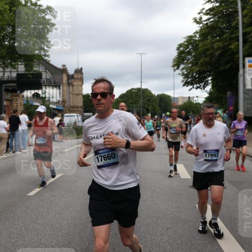 29.06.2025 - hella hamburg halbmarathon Yannick Fuchs http://msf.ph/oto/8308442 29.06.2025 10:50:29 20KM 1583, 1955, 2083, 2741, 3413, 3836, 4152, 4594, 4813, 5418, 5492, 5570, 6399, 6416, 6835, 7037, 7547, 8542, 8652, 8669, 8968, 8996, 9246, 9727, 9884, 9903, 9907, 9934, 10084, 10093, 10665, 11870, 12348, 12440, 12590, 12712, 13394, 13666, 13691, 13750, 14408, 14588, 14678, 14867, 15097, 15407, 15431, 15695, 16008, 16009, 16121, 16620, 16634, 16679, 17268, 17660, 17993, 18719, 18867, 18899, 19091 meine-sportfotos.de