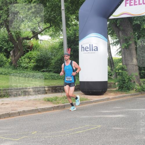 29.06.2025 - hella hamburg halbmarathon KatJ http://msf.ph/oto/8308461 29.06.2025 10:14:58 Zwischen KM18-KM19  meine-sportfotos.de