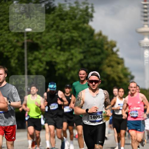 29.06.2025 - hella hamburg halbmarathon Dr. Thomas Lammeyer http://msf.ph/oto/8308543 29.06.2025 09:54:40 Kennedybrücke 1136, 1256, 1441, 1677, 1912, 1962, 2579, 3056, 3700, 3947, 4854, 4865, 4888, 4889, 5087, 5275, 5506, 6429, 6593, 6639, 6721, 6901, 7116, 7284, 7378, 7635, 7693, 8122, 8319, 8966, 9262, 9313, 9371, 9755, 9833, 9885, 10193, 10415, 10469 meine-sportfotos.de