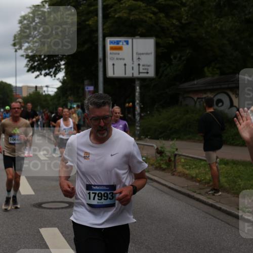 29.06.2025 - hella hamburg halbmarathon Yannick Fuchs http://msf.ph/oto/8308581 29.06.2025 10:50:30 20KM 1583, 1955, 2083, 2741, 3413, 3836, 4152, 4594, 4813, 5418, 5492, 5570, 6399, 6416, 6835, 7037, 7547, 8393, 8542, 8652, 8669, 8968, 8996, 9246, 9727, 9884, 9903, 9907, 9934, 10084, 10093, 10665, 11212, 11870, 12348, 12440, 12590, 12712, 13394, 13666, 13691, 13750, 14408, 14588, 14678, 14867, 15097, 15407, 15431, 15695, 16008, 16009, 16121, 16620, 16634, 16679, 17268, 17660, 17993, 18208, 18719, 18867, 18899, 19091 meine-sportfotos.de