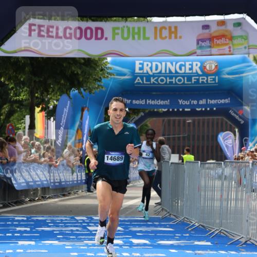 29.06.2025 - hella hamburg halbmarathon Strokosch-Dieckow http://msf.ph/oto/8308584 29.06.2025 10:13:55 Ziel 31, 42, 14689 meine-sportfotos.de
