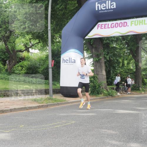 29.06.2025 - hella hamburg halbmarathon KatJ http://msf.ph/oto/8309142 29.06.2025 10:15:03 Zwischen KM18-KM19 1241 meine-sportfotos.de