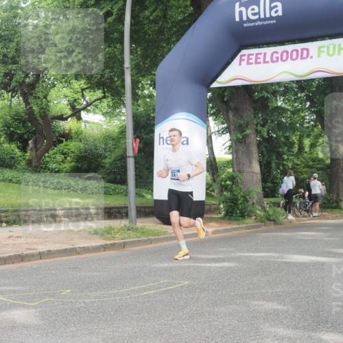 29.06.2025 - hella hamburg halbmarathon KatJ http://msf.ph/oto/8309214 29.06.2025 10:15:03 Zwischen KM18-KM19 1241 meine-sportfotos.de