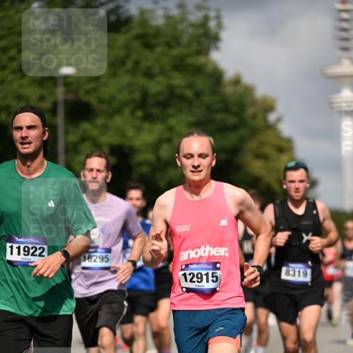 29.06.2025 - hella hamburg halbmarathon Dr. Thomas Lammeyer http://msf.ph/oto/8309314 29.06.2025 09:54:42 Kennedybrücke 1136, 1256, 1441, 1677, 1912, 1962, 2579, 2972, 3056, 3700, 3947, 4759, 4854, 4865, 4888, 4889, 5087, 5275, 6593, 6639, 6721, 6901, 7116, 7284, 7378, 7635, 7693, 8122, 8319, 8966, 9262, 9313, 9371, 9755, 9833, 9885, 10193, 10415, 10469 meine-sportfotos.de