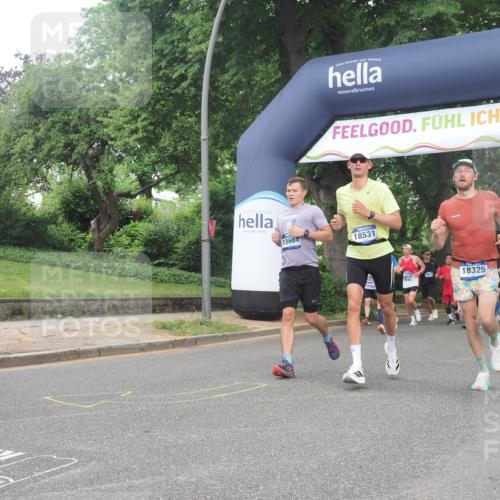 29.06.2025 - hella hamburg halbmarathon KatJ http://msf.ph/oto/8309317 29.06.2025 10:44:28 Zwischen KM18-KM19 1387, 2652, 2656, 3575, 4632, 5391, 6892, 7159 meine-sportfotos.de