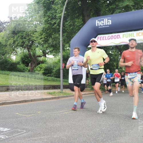 29.06.2025 - hella hamburg halbmarathon KatJ http://msf.ph/oto/8309344 29.06.2025 10:44:28 Zwischen KM18-KM19 1387, 2652, 2656, 3575, 4632, 5391, 6892, 7159 meine-sportfotos.de