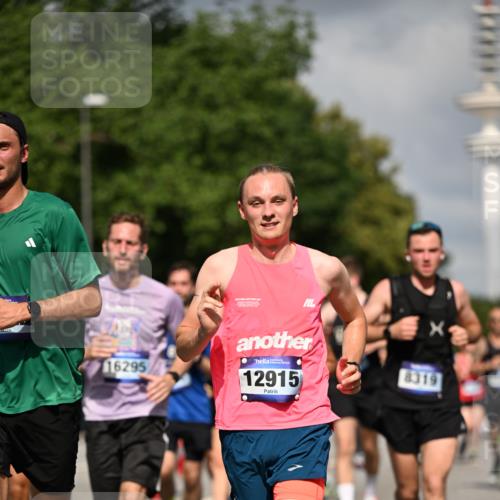 29.06.2025 - hella hamburg halbmarathon Dr. Thomas Lammeyer http://msf.ph/oto/8309369 29.06.2025 09:54:42 Kennedybrücke 1136, 1256, 1441, 1677, 1912, 1962, 2579, 2972, 3056, 3700, 3947, 4759, 4854, 4865, 4888, 4889, 5087, 5275, 6593, 6639, 6721, 6901, 7116, 7284, 7378, 7635, 7693, 8122, 8319, 8966, 9262, 9313, 9371, 9755, 9833, 9885, 10193, 10415, 10469 meine-sportfotos.de