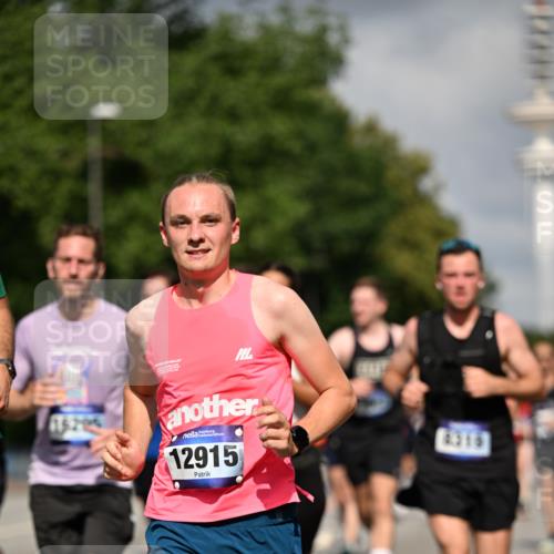 29.06.2025 - hella hamburg halbmarathon Dr. Thomas Lammeyer http://msf.ph/oto/8309423 29.06.2025 09:54:43 Kennedybrücke 1136, 1256, 1441, 1677, 1912, 1962, 2579, 2972, 3056, 3700, 3947, 4759, 4854, 4865, 4888, 4889, 5087, 5275, 6593, 6639, 6721, 6901, 7116, 7284, 7378, 7635, 7693, 8122, 8319, 8966, 9262, 9313, 9371, 9755, 9833, 9885, 10193, 10415, 10469 meine-sportfotos.de