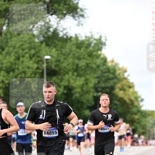 29.06.2025 - hella hamburg halbmarathon Dr. Thomas Lammeyer http://msf.ph/oto/8309431 29.06.2025 10:38:22 Kennedybrücke 1025, 1705, 1764, 1787, 2038, 2276, 2464, 2496, 2510, 2511, 2933, 3145, 3829, 4445, 4479, 4824, 4826, 4942, 5096, 5566, 5569, 5691, 6034, 6109, 6574, 6718, 6727, 7324, 7329, 7565, 8202, 8277, 8282, 9094, 9514, 9875, 10007, 10071, 10561, 10564, 11122, 11338, 11432 meine-sportfotos.de