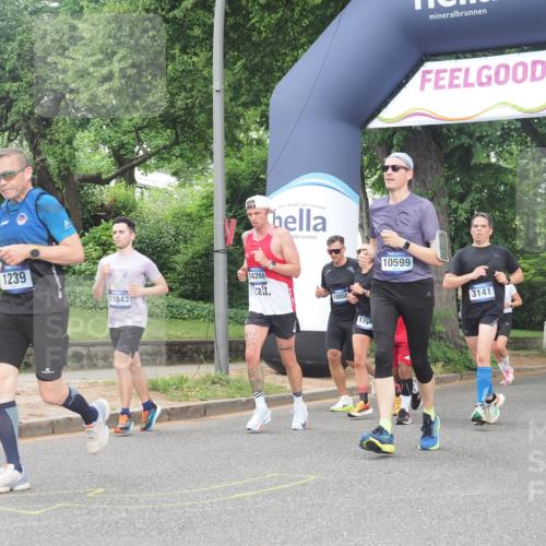29.06.2025 - hella hamburg halbmarathon KatJ http://msf.ph/oto/8309727 29.06.2025 10:44:31 Zwischen KM18-KM19 1239, 1387, 2652, 2656, 3141, 4579, 6592 meine-sportfotos.de