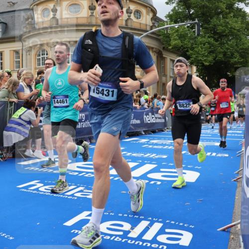 29.06.2025 - hella hamburg halbmarathon Strokosch-Dieckow http://msf.ph/oto/8309789 29.06.2025 10:56:48 Ziel 1955, 2282, 2378, 2741, 2759, 3836, 5418, 6835, 7716, 8825, 8996, 13816, 14369, 14461, 15097, 15134, 15431, 15712, 16008, 16009, 16043, 16121, 16620, 16679, 17133, 18634 meine-sportfotos.de