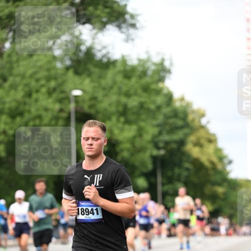 29.06.2025 - hella hamburg halbmarathon Dr. Thomas Lammeyer http://msf.ph/oto/8309860 29.06.2025 10:38:23 Kennedybrücke 1025, 1705, 1764, 1787, 2038, 2276, 2464, 2496, 2510, 2511, 2933, 3145, 3829, 4445, 4479, 4540, 4824, 4942, 5096, 5566, 5569, 5691, 6034, 6109, 6574, 6718, 6727, 7324, 7329, 7565, 7644, 8202, 8277, 8282, 9094, 9514, 9875, 10007, 10071, 10561, 10564, 11122, 11338, 11432 meine-sportfotos.de