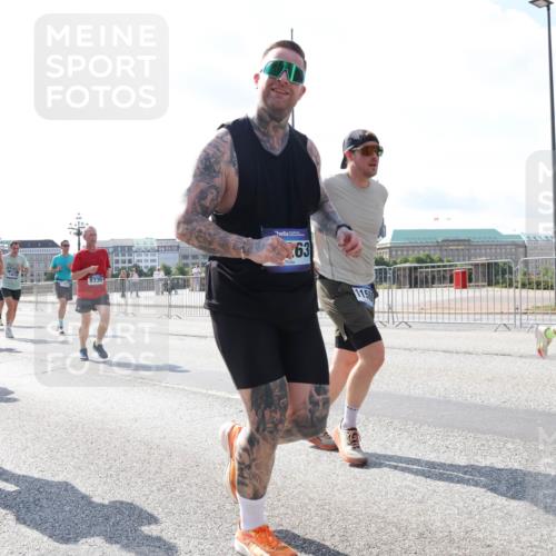 29.06.2025 - hella hamburg halbmarathon Lena Gebhardt http://msf.ph/oto/8309900 29.06.2025 09:59:47 Lombardsbrücke 5277, 16609, 8330, 63, 1006, 1125, 1319, 1334, 1366, 1595, 1642, 1834, 1914, 1955, 2282, 2348, 2364, 2391, 2432, 2582, 2584, 2630, 2676, 2677, 2910, 3112, 3279, 3668, 3836, 4013, 4231, 4426, 4772, 4837, 5015, 5134, 5277, 5299, 5341, 5465, 5866, 6174, 6201, 6202, 6414, 6415, 6416, 6462, 6587, 7037, 7395, 7833, 8330, 8520, 8542, 8652, 8846, 8929, 9142, 9488, 9903, 9907, 9922, 9984, 10020, 10031, 11039, 11568, 11844 meine-sportfotos.de