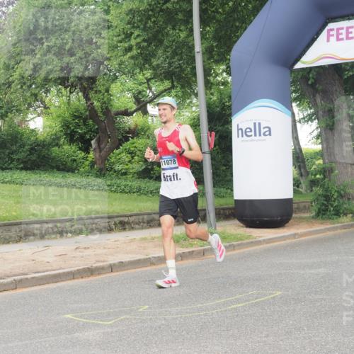 29.06.2025 - hella hamburg halbmarathon KatJ http://msf.ph/oto/8310113 29.06.2025 10:15:10 Zwischen KM18-KM19 1241 meine-sportfotos.de